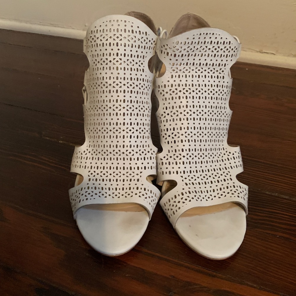 Vince Camuto White sandal heels